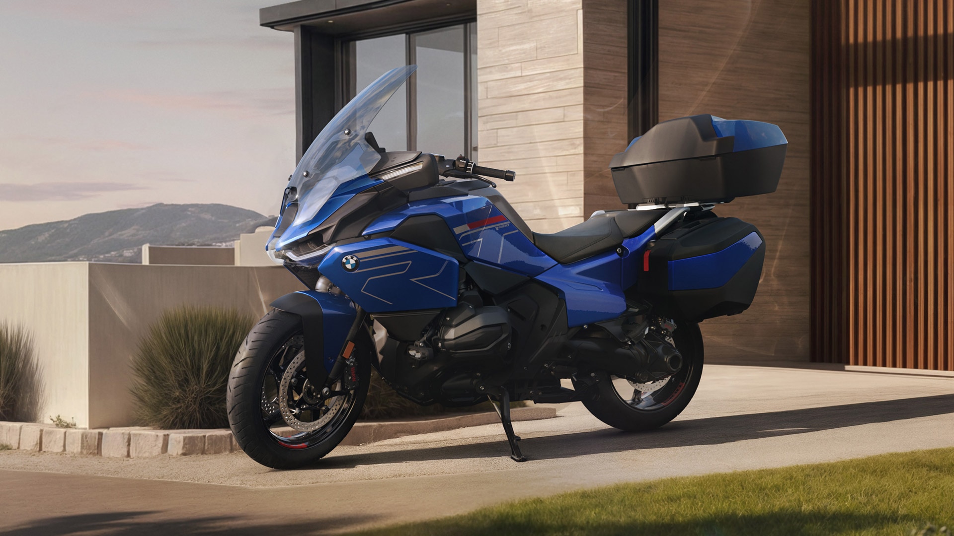 Mehr über den Artikel erfahren BMW Motorrad präsentiert die neue BMW R 1300 RT